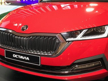 slide image for gallery: 25287 | Skoda Octavia 1