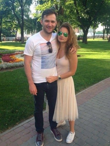 Евгений и Анна проводят время в Харькове