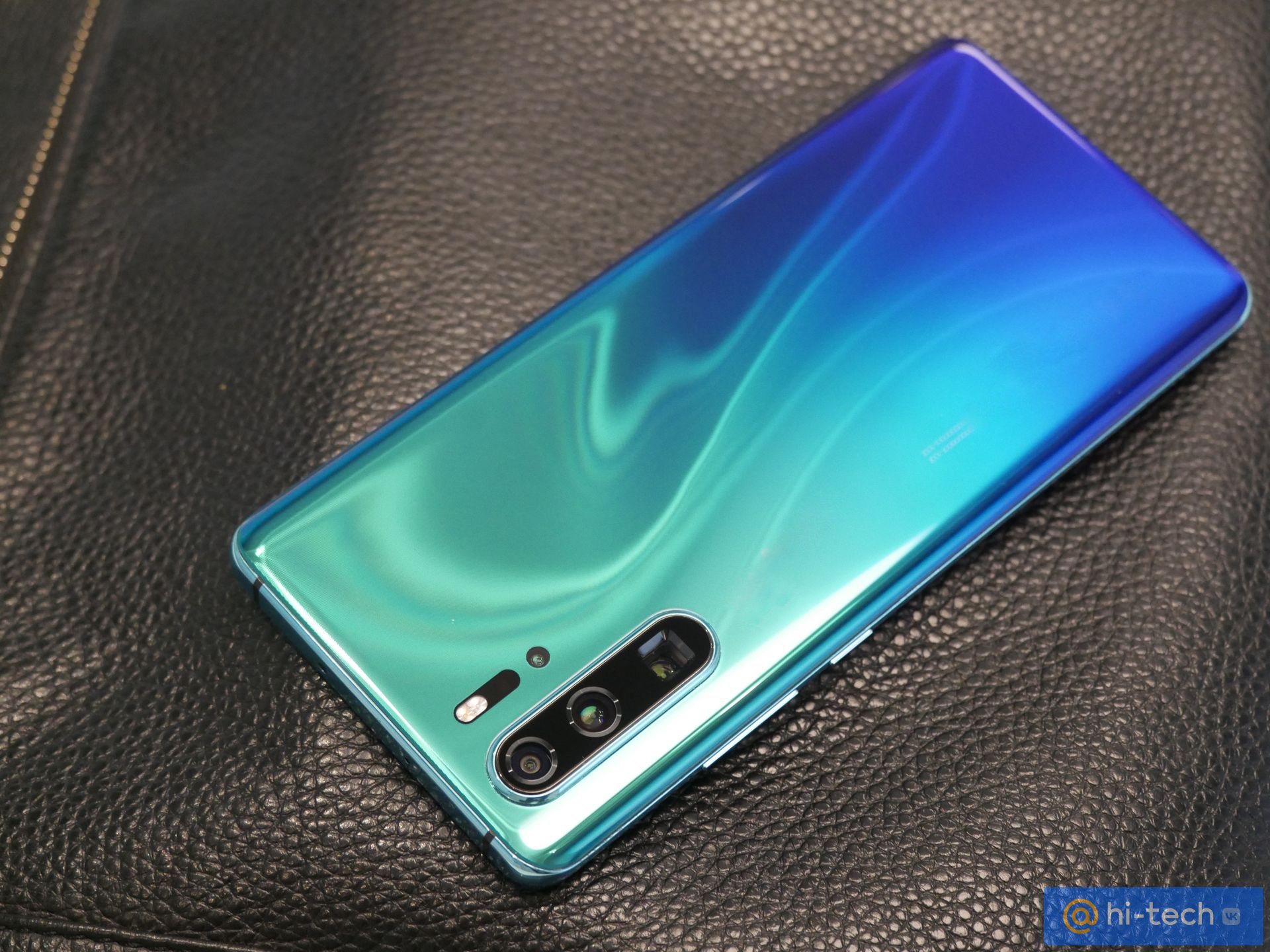 Официально: Huawei P30 Pro — первый в мире смартфон с 10- и 50-кратным  зумом и перископической камерой - Hi-Tech Mail.ru