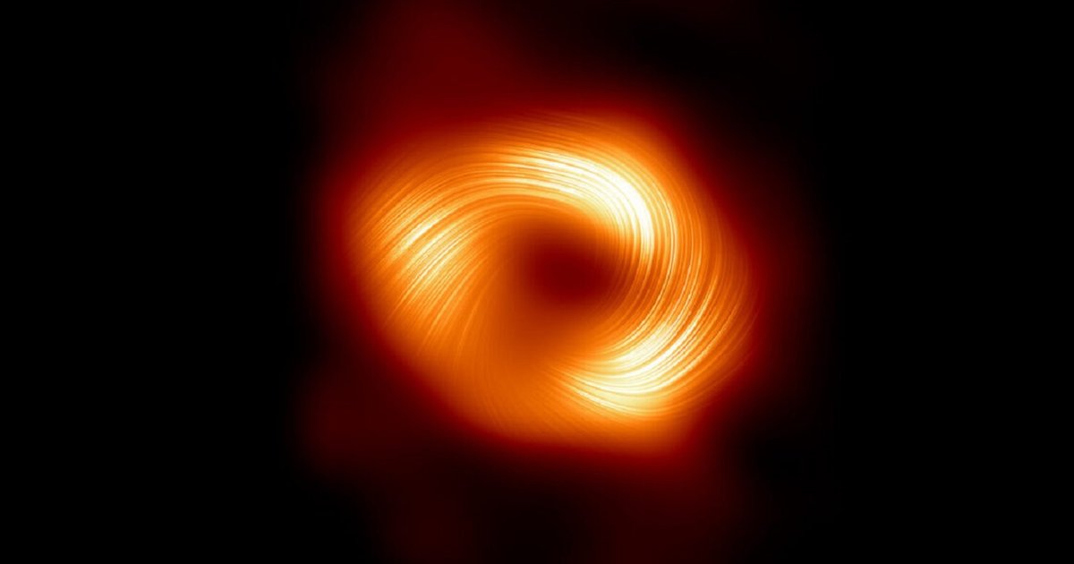 Черную дыру в центре нашей галактики показали на детальном изображении