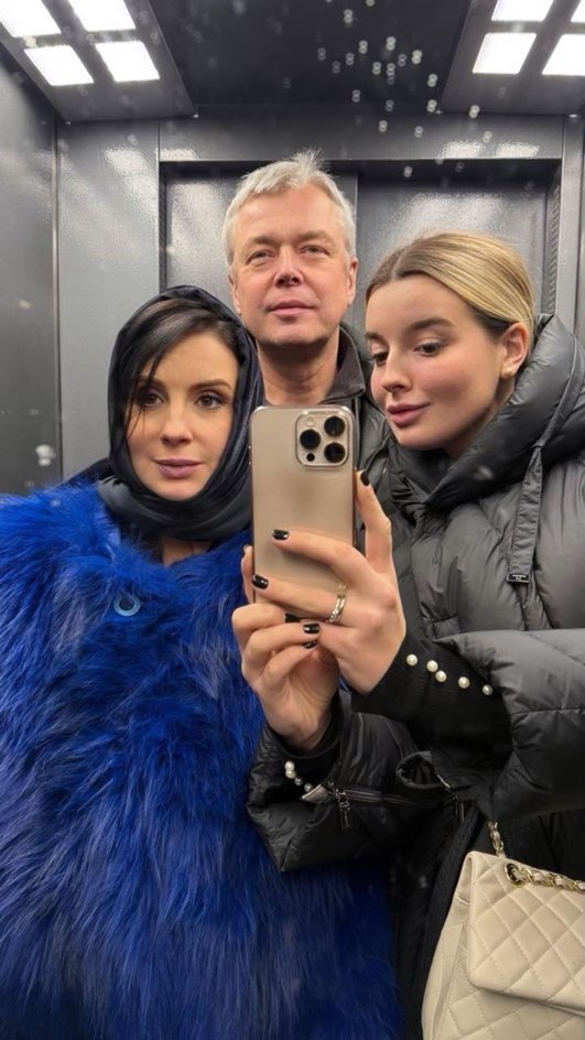 Екатерина Стриженова с мужем и дочерью Екатерина Стриженова с мужем и дочерью