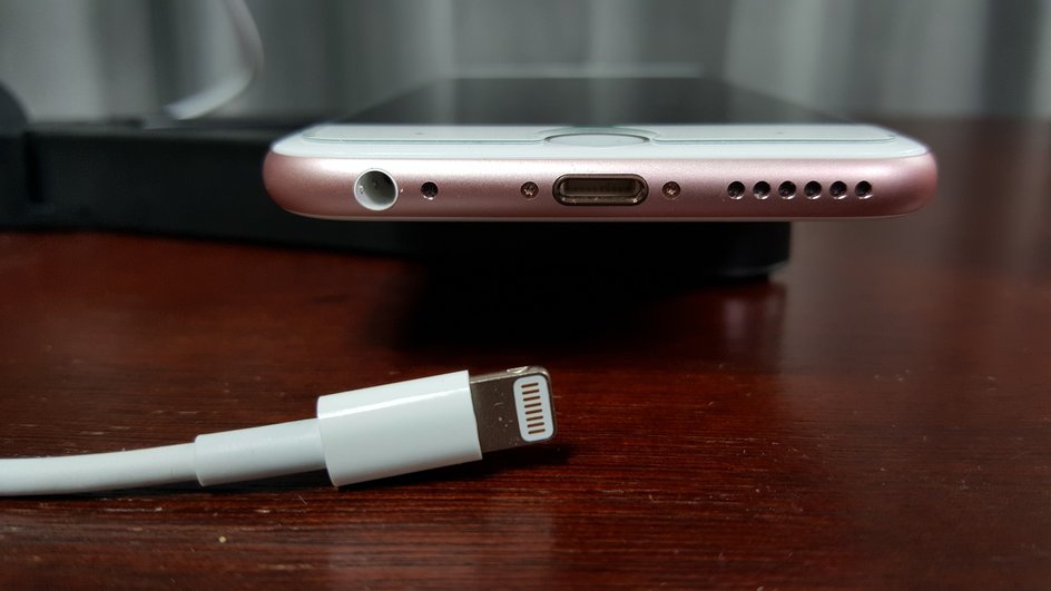 Кабель зарядки USB-C Lightning и iPhone 