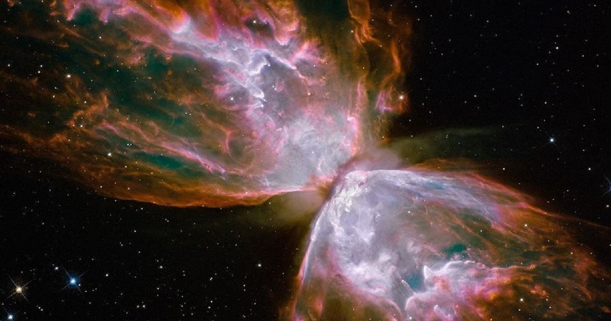 NASA поделилось фото ужасающей галактики. Что в ней такого