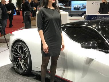 slide image for gallery: 24226 | Девушки автосалона в Женеве