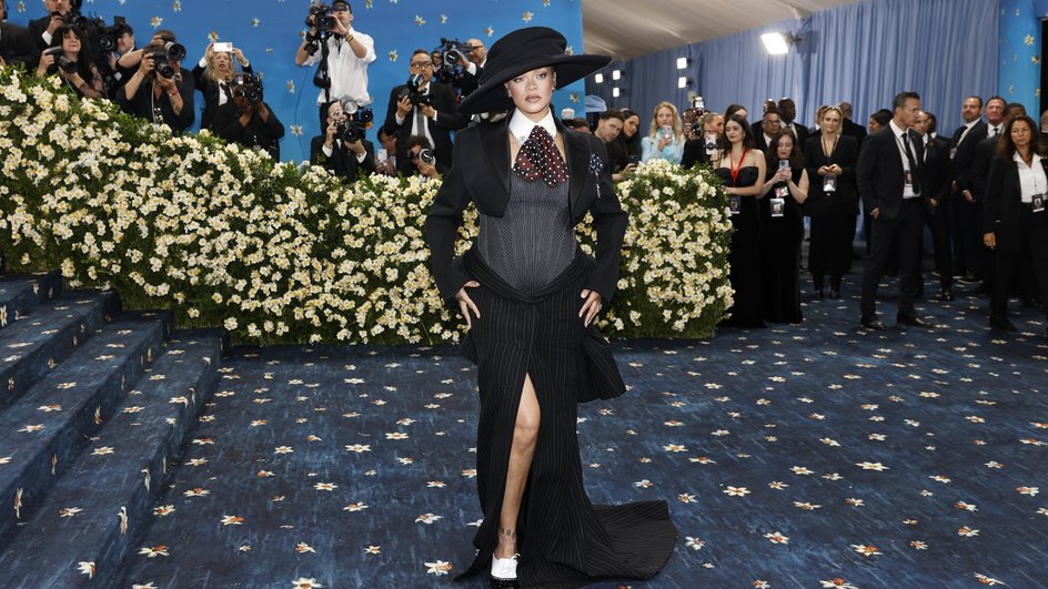 Рианна на Met Gala 2025 года Рианна на Met Gala 2025 года
