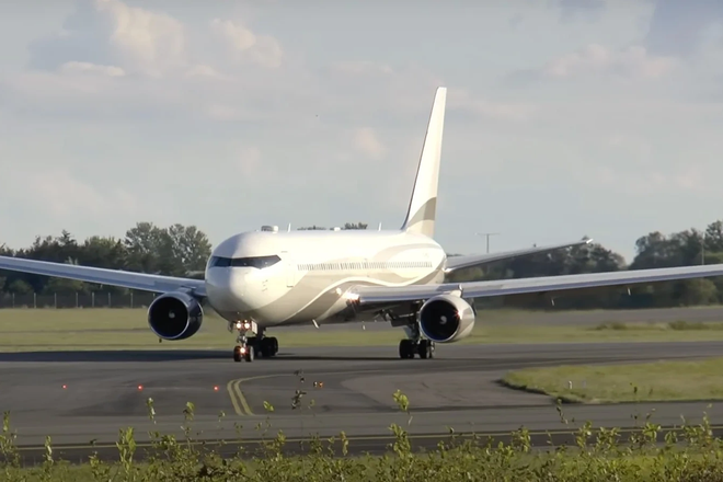 Boeing 767-300ER (P4-MES)