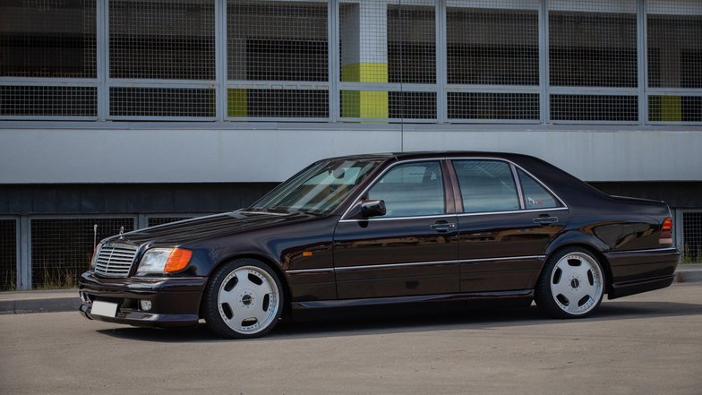 Mercedes-Benz W140