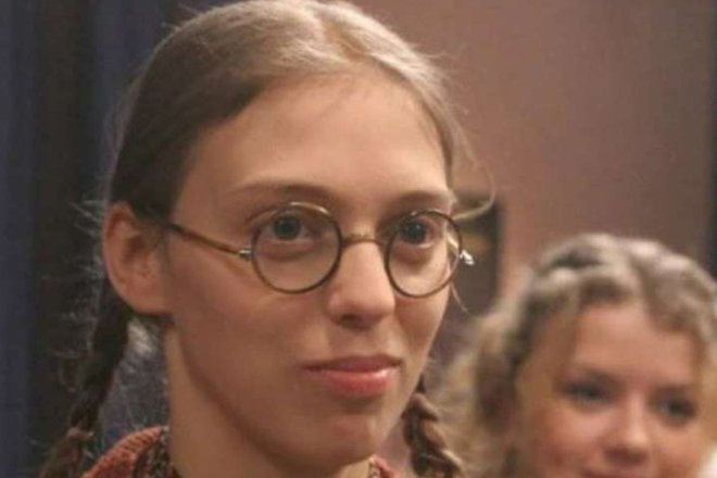 Нелли Уварова