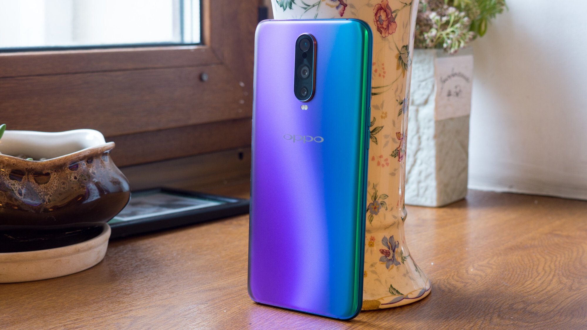 OPPO RX17 Pro: зарядка за 40 минут, тройная камера и NFC - Hi-Tech Mail.ru