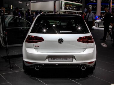 slide image for gallery: 17891 | Volkswagen Golf GTI