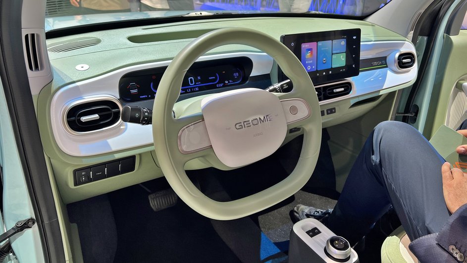 Обновленная Geely Panda Mini 2025 года Обновленная Geely Panda Mini 2025 года