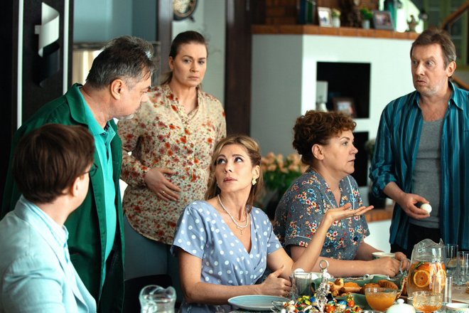 Кадр из сериала «Ивановы-Ивановы»