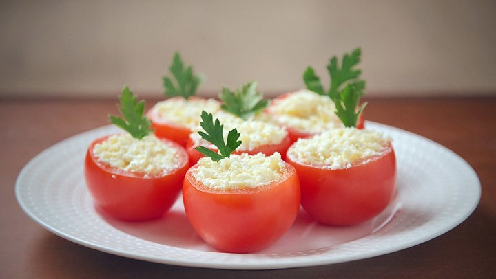 Запеченные помидоры с сыром и чесноком - рецепт с фото и пошаговой инструкцией Cook Help