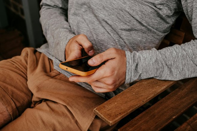 смартфон в руках смартфон в руках