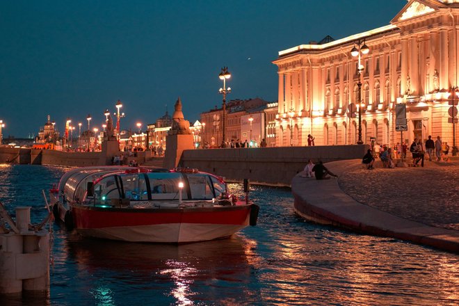Жаркая летняя ночь