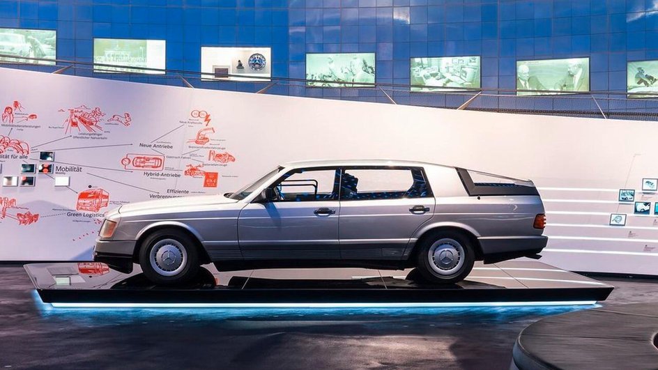 Mercedes-Benz Auto 2000 Mercedes-Benz Auto 2000