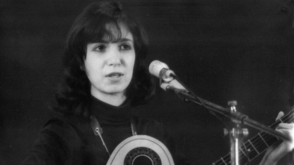 Вероника Долина — советская и российская певица, поэтесса, бард, автор более 500 песен