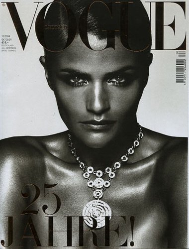 Хелена Кристенсен на обложке Vogue