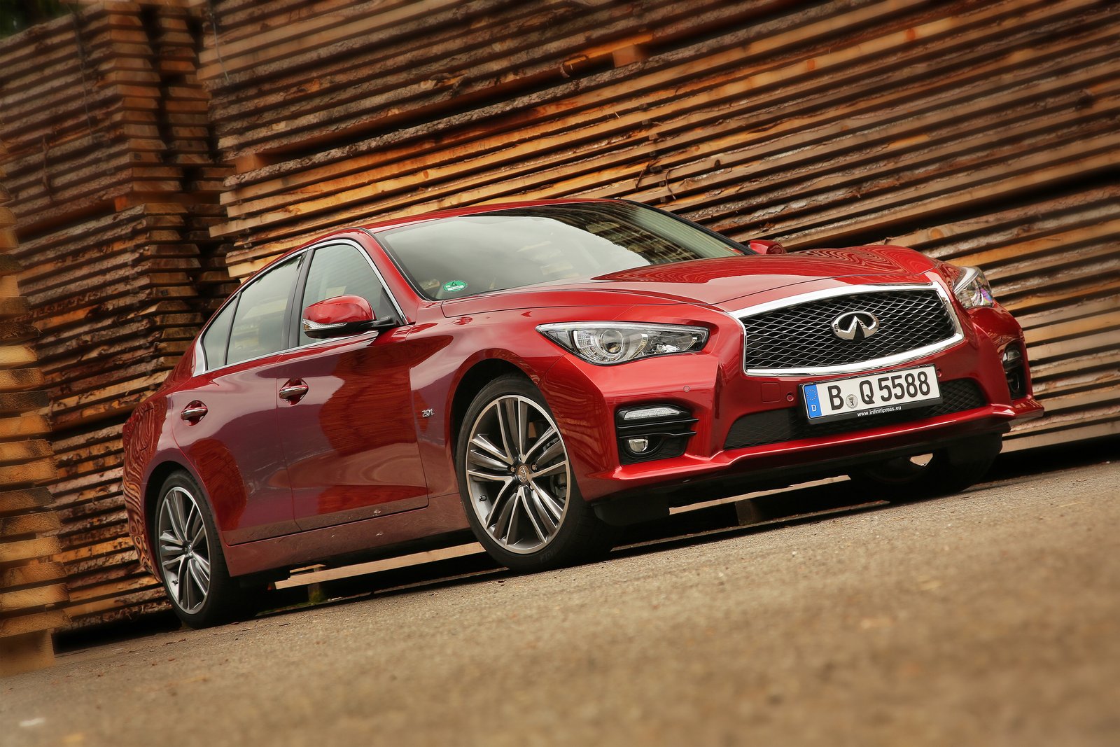 Стоит ли брать подержанный Infiniti Q50