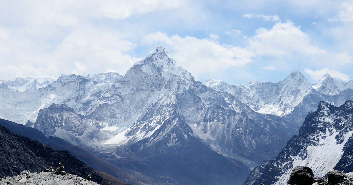 Нехватка снега в Гималаях грозит проблемами с водой