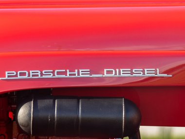 slide image for gallery: 26579 | Трактор Porsche
