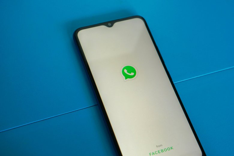 Теперь передавать файлы в WhatsApp можно без интернета