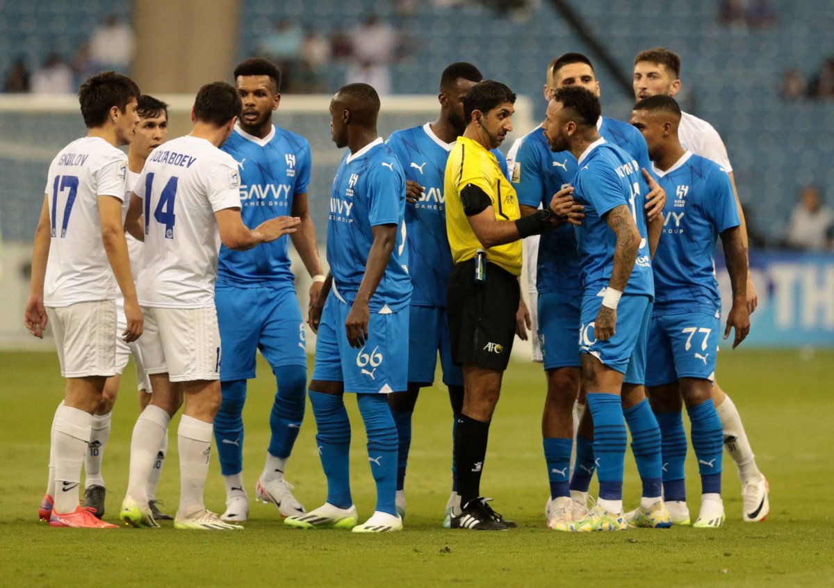 «Аль-Хиляль» Неймара спасся в матче с узбекским «Навбахором» в азиатской Лиге чемпионов благодаря голу на 90+10-й минуте