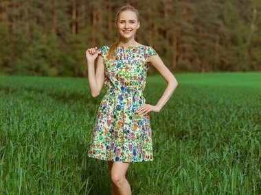 Slide image for gallery: 2970 | Комментарий lady.mail.ru: Короткое платье на пояске от Татьяны Цывкиной