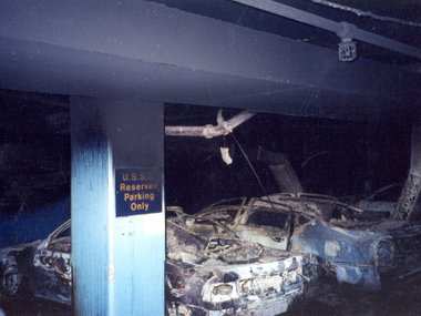 slide image for gallery: 28543 | Лимузины после теракта: появились секретные фото 11 сентября