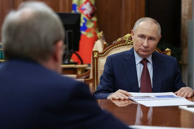 Встреча Владимира Путина с президентом РАН Геннадием Красниковым Встреча Владимира Путина с президентом РАН Геннадием Красниковым