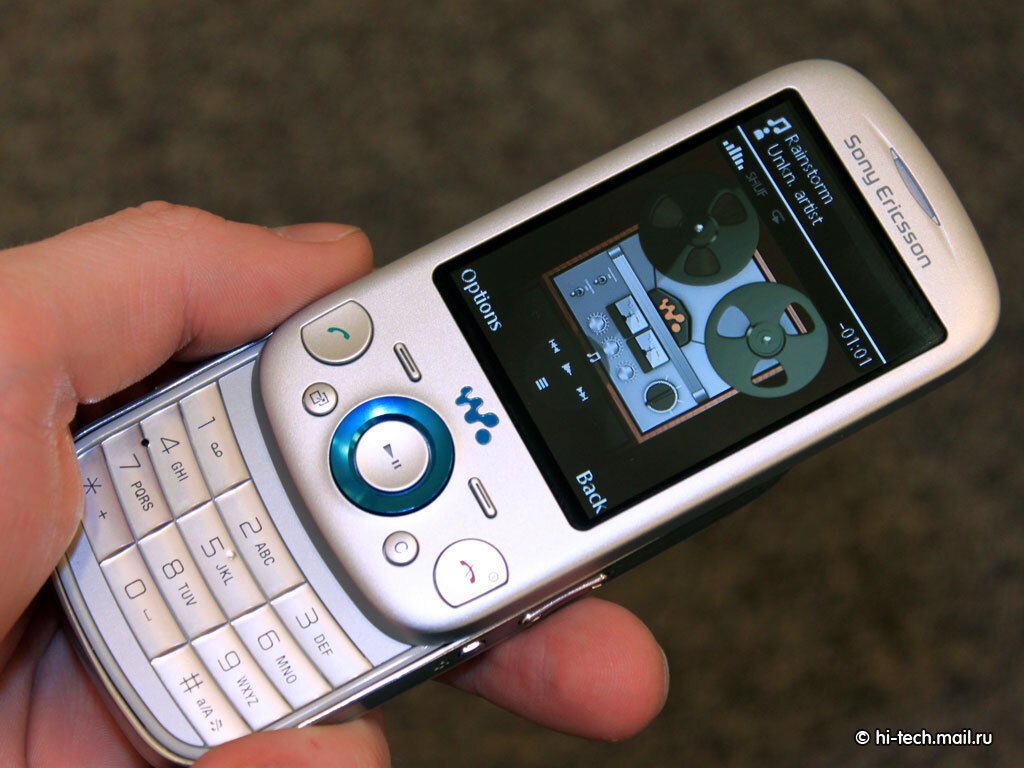 Sony Ericsson Spiro и Zylo: экономия уже в России - Hi-Tech Mail.ru