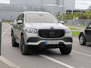 slide image for gallery: 25101 | Mercedes-Maybach GLS
