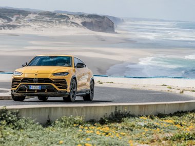 slide image for gallery: 24293 | Lamborghini Urus