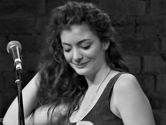 Lorde на фестивале The Vic Unplugged Lorde на фестивале The Vic Unplugged