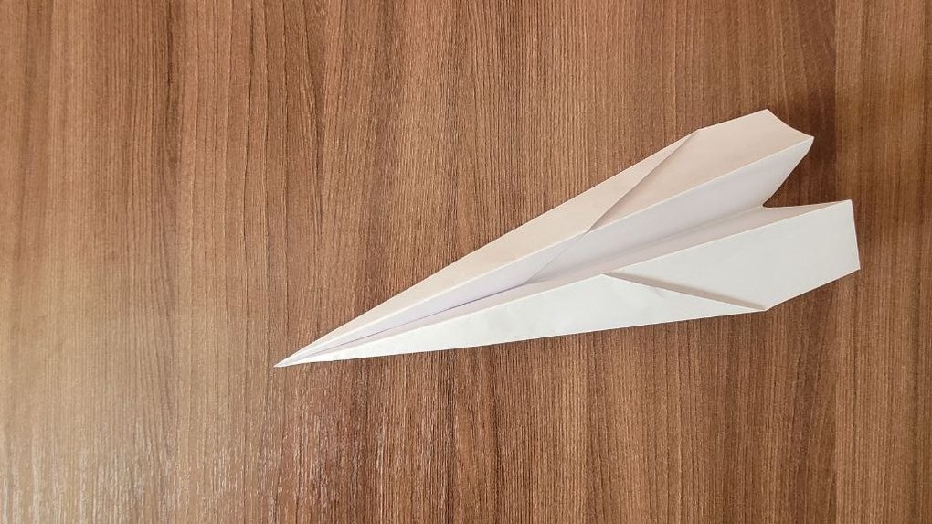 Еще один простой самолет из бумаги для принтера
