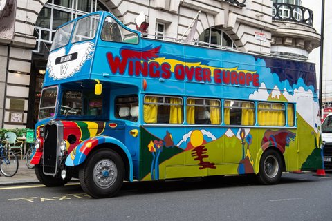 Концертный автобус The Wings