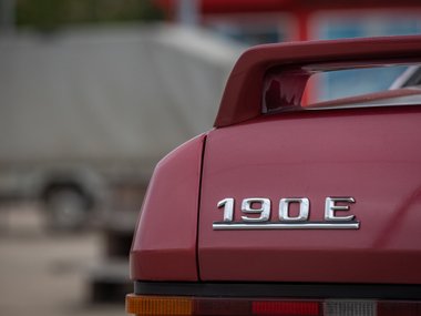 Mercedes-Benz 190E