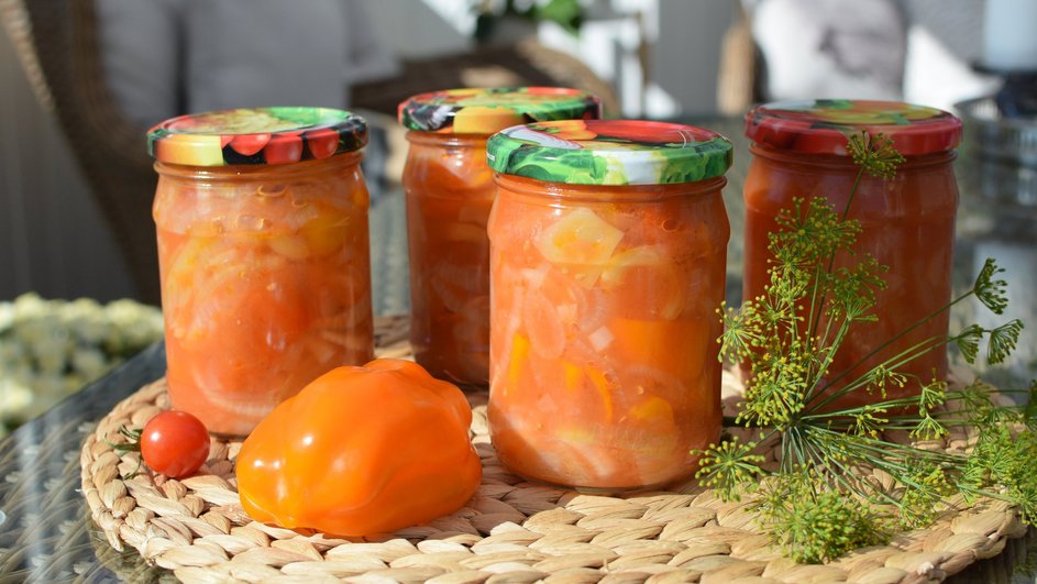 стерелизованные банки с лечо