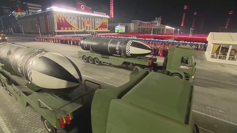 Фото: North Korean Military Parade 2021 /  YouTube