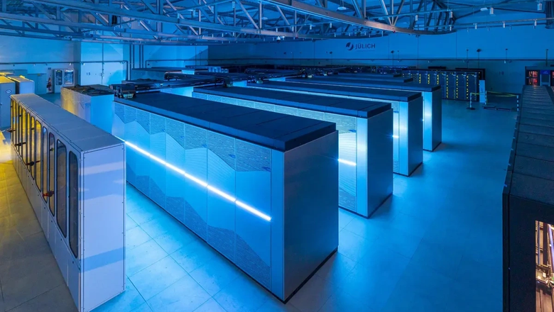Существующие суперкомпьютерные ресурсы в Forschungszentrum Jülich, показанные здесь, вскоре будут дополнены JUPITER, первым в Европе экзафлопсным суперкомпьютером.
