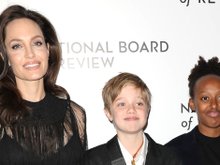 Анджелина Джоли с дочерями Шайло и Захарой