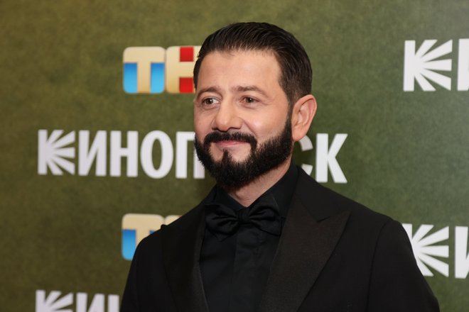 Михаил Галустян