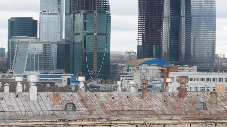 Достопримечательностью столицы стал и деловой комплекс «Москва-Сити». А ведь каких-то десять лет назад он еще только строился! Международный московский деловой центр стал самым масштабным российским градостроительным проектом за последнее десятилетие.