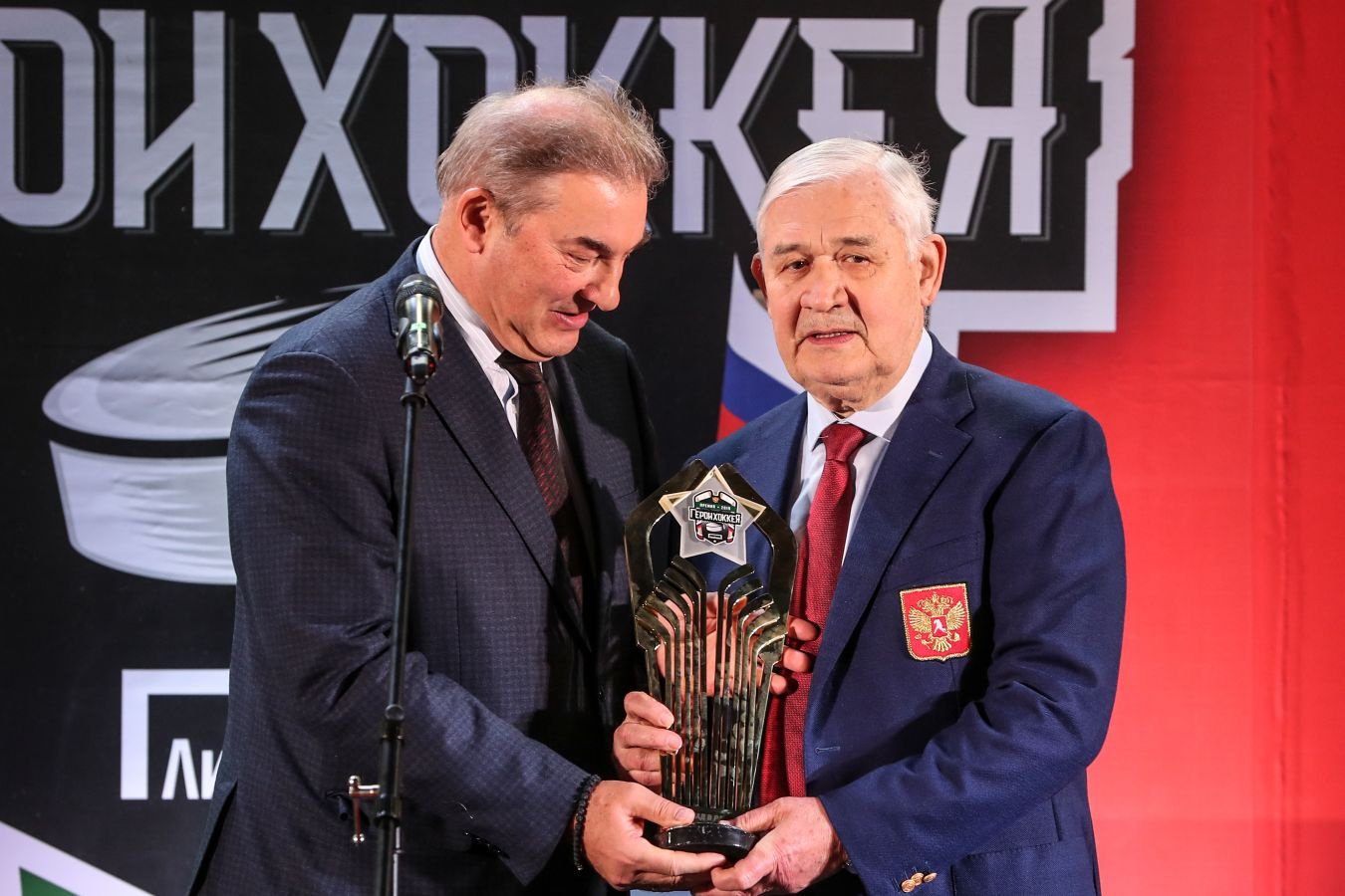 Юрзинов-старший: В КХЛ самым популярным глаголом должен стать не «купить», а «воспитать»