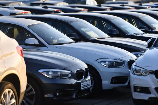Дилер BMW Дилер BMW
