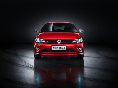 slide image for gallery: 24404 | Volkswagen Sagitar
