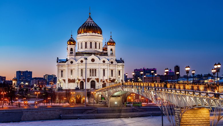 Храм Христа Спасителя в Москве ночью.