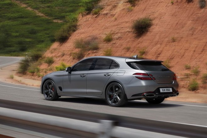 genesis_g70_2.0t_awd_shooting_brake_43.jpeg