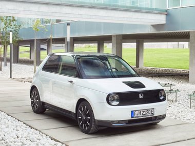slide image for gallery: 27534 | Названы финалисты конкурса «Всемирный автомобиль года»