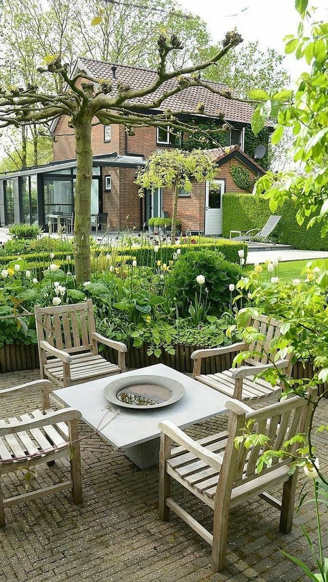 5 садовых украшений, которыми вы испортите свой участок